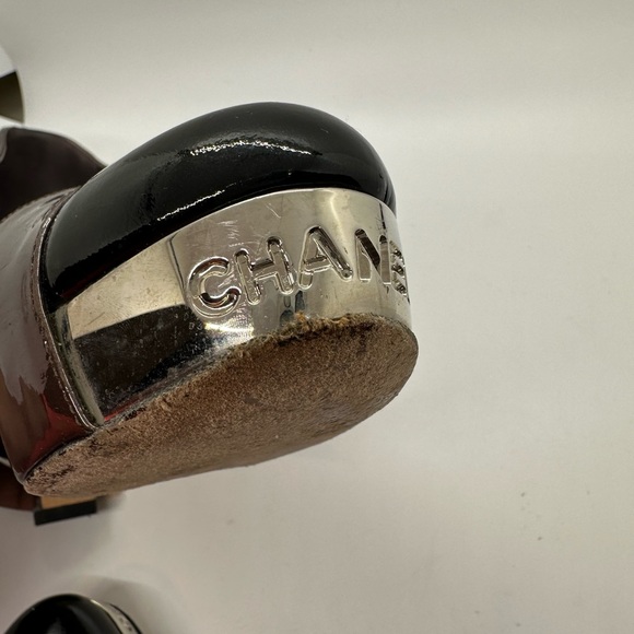 Sold-CHANEL Platform Pump Patent Leather Cap Toe Brown Black Silver Sz 38 - Picture 8 of 11